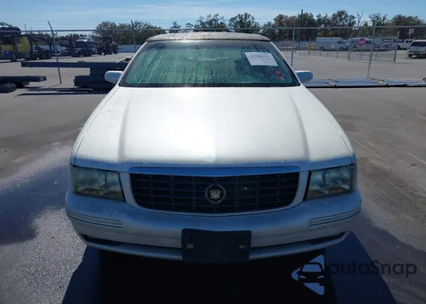 1998 Cadillac Deville Concours z USA, uszkodzony, nr VIN 1G6KF5492WU720093